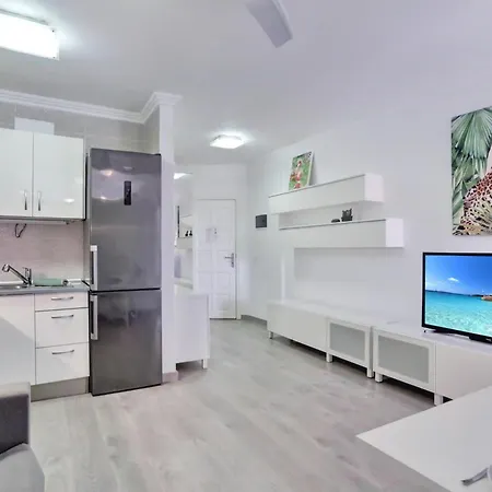 Little Gem, Panoramic Balcony, Con Air, Pool, Wifi Appartement