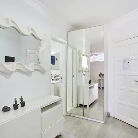 Little Gem, Panoramic Balcony, Con Air, Pool, Wifi Appartement